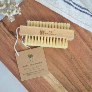 NWT Mother Earth Wood Nail Cleaning Brush